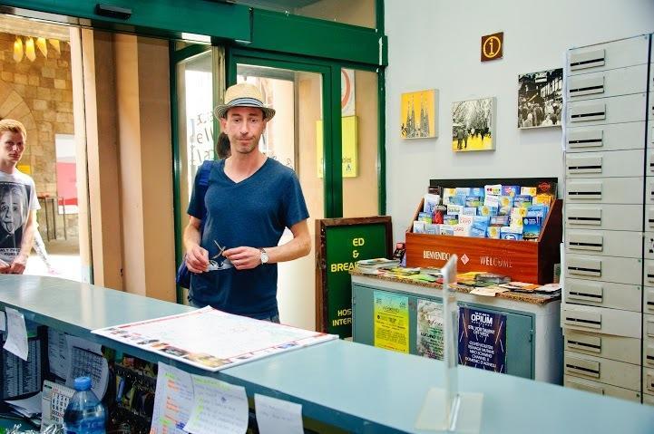 Center-Ramblas Guest House บาร์เซโลนา ภายนอก รูปภาพ