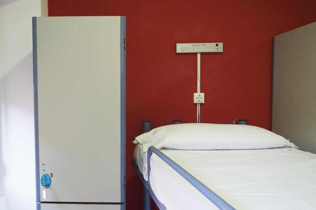 Center-Ramblas Guest House บาร์เซโลนา ภายนอก รูปภาพ