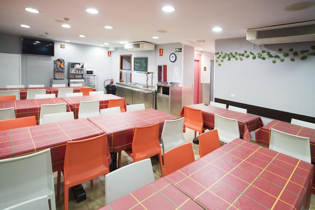 Center-Ramblas Guest House บาร์เซโลนา ภายนอก รูปภาพ