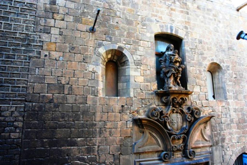 Center-Ramblas Guest House บาร์เซโลนา ภายนอก รูปภาพ