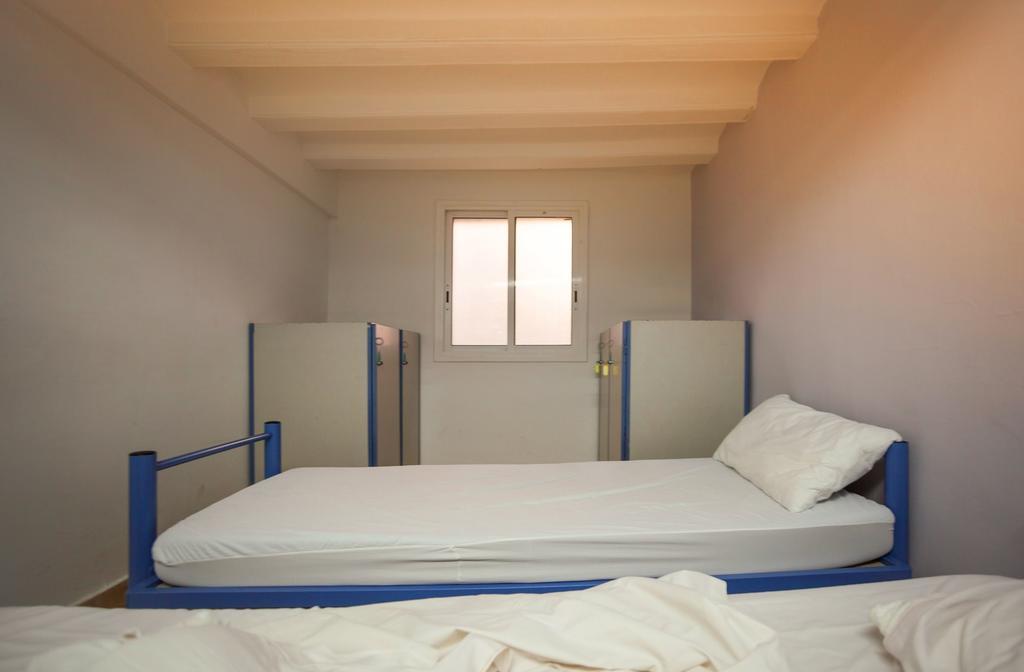 Center-Ramblas Guest House บาร์เซโลนา ห้อง รูปภาพ