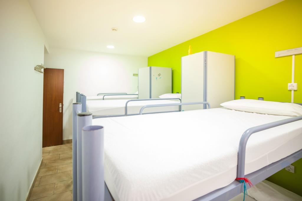 Center-Ramblas Guest House บาร์เซโลนา ห้อง รูปภาพ